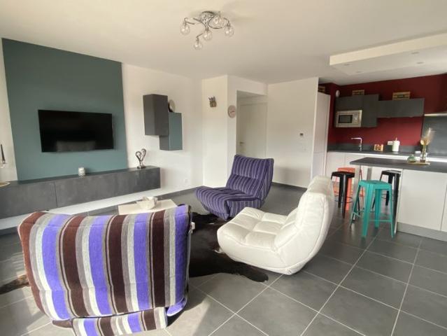 Appartement 3 pièce s 2 chambre s 64 m²