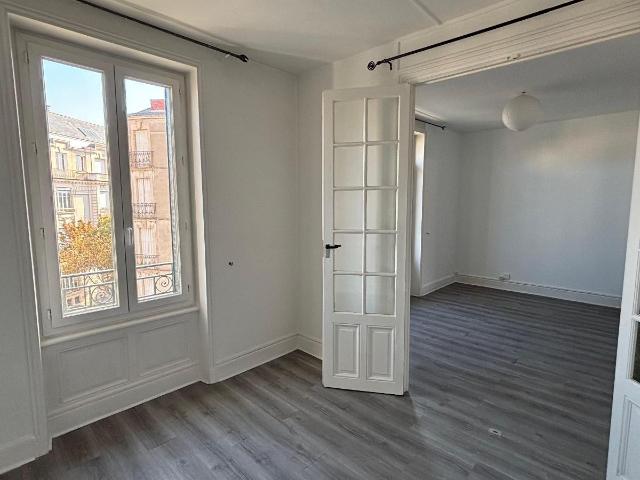 Appartement 3 pièce s 2 chambre s 75 m²