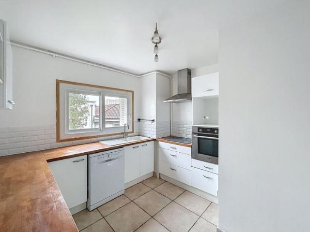 Appartement 3 pièce s 2 chambre s 82 m²