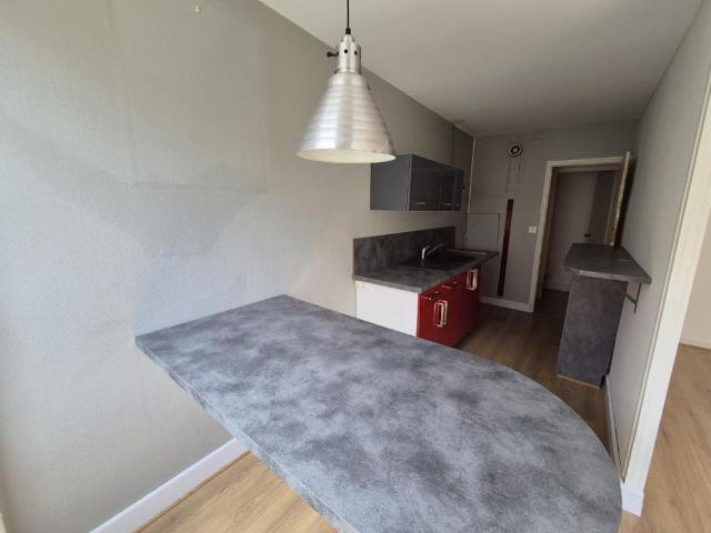 APPARTEMENT 3 pièce s 65m²