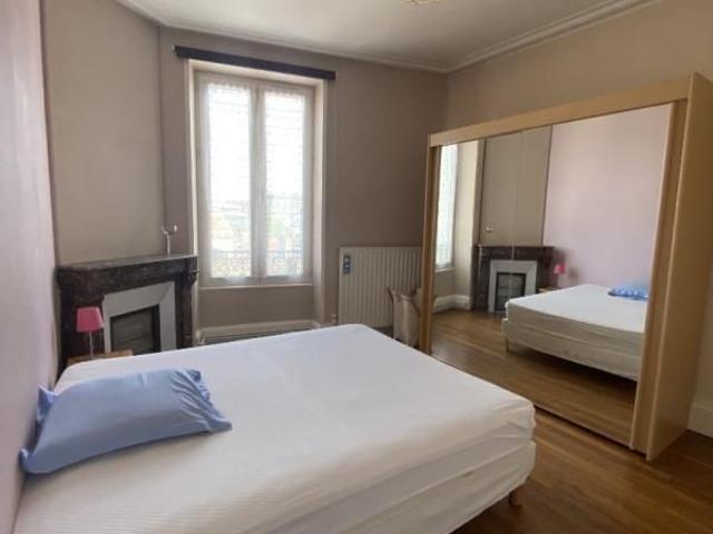 APPARTEMENT 3 pièce s 80m²