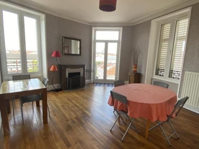 APPARTEMENT 3 pièce s 80m²