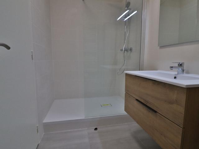 Appartement 3 pièces, 43 m² à louer à Marseille 8 13008