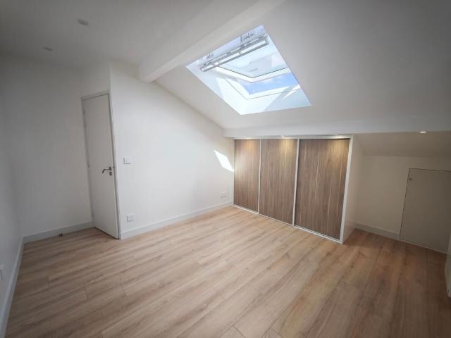 Appartement 3 pièces, 42 m² à louer à Mézières sur Seine 78970
