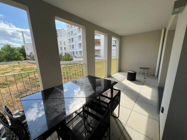 Appartement 3 pièces 44200 Nantes République Réf: 11783