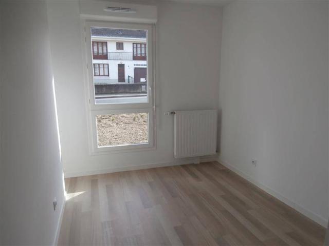 Appartement 3 pièces 44340 Bouguenais Les Couëts Est Réf: 12021