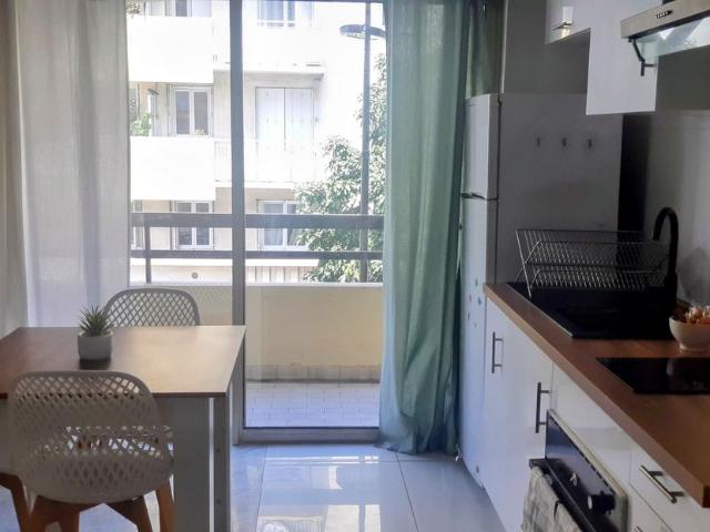 Appartement 3 pièces, 45 m² à louer à Antibes 06160