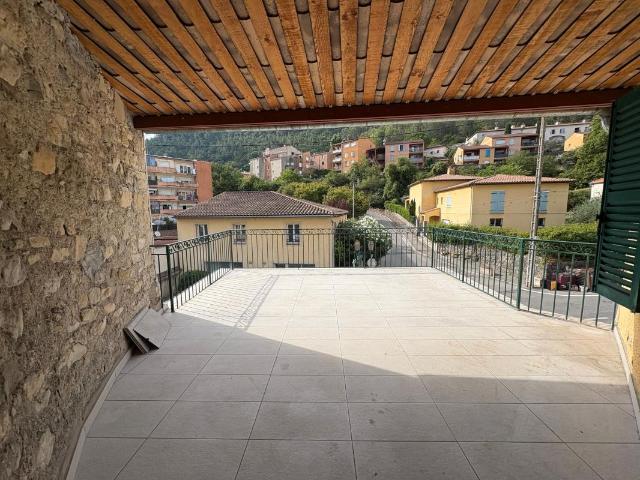 Appartement 3 pièces, 49 m² à louer à L'Escarène 06440