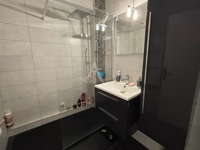 Appartement 3 pièces, 53 m² à louer à Nice 06100