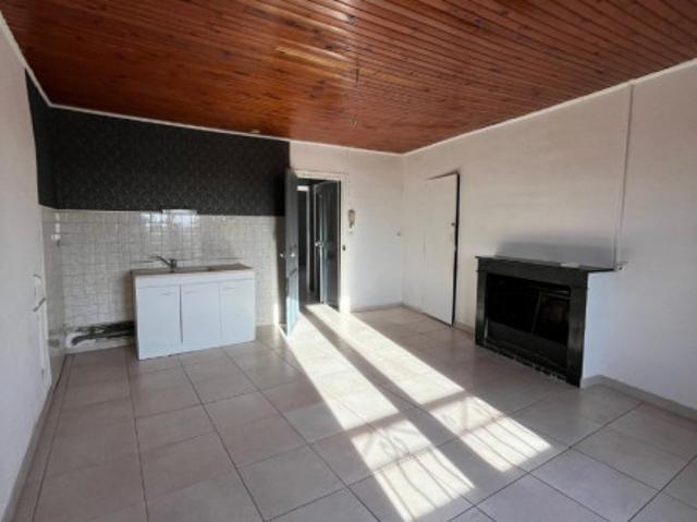 Appartement 3 pièces, 50m² habitables, en location à Capestang 432.75 € par mois