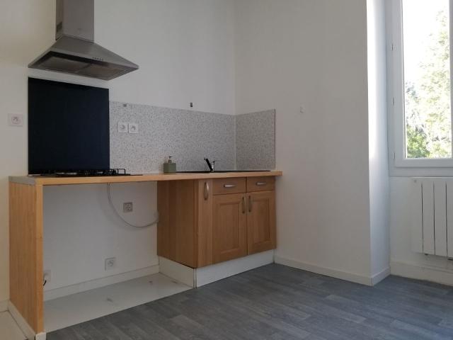 Appartement 3 pièces, 51 m² à louer à Thenon 24210
