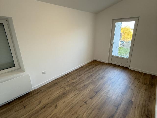 Appartement 3 pièces, 51 m² à louer à Costaros 43490
