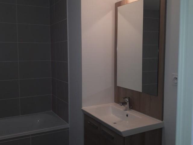 Appartement 3 pièces, 52 m² à louer à Rillieux la Pape 69140