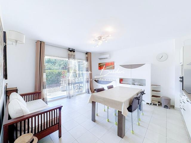 Appartement 3 pièces, 52 m² à louer à Santa Lucia di Moriani 20230