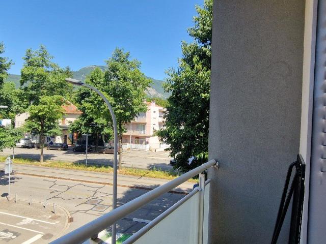 Appartement 3 pièces, 52 m² à louer à Saint Martin d'Hères 38400