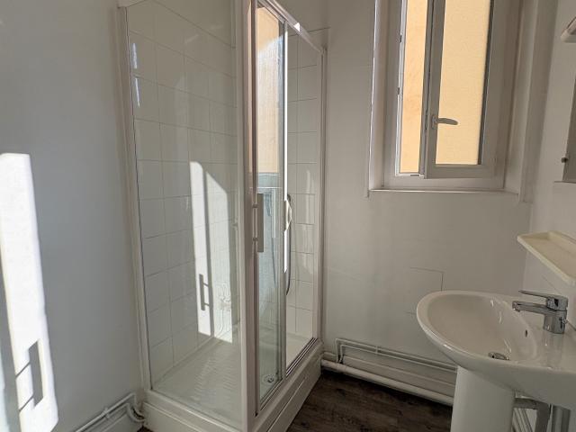 Appartement 3 pièces, 57 m² à louer à Marseille 8 13008