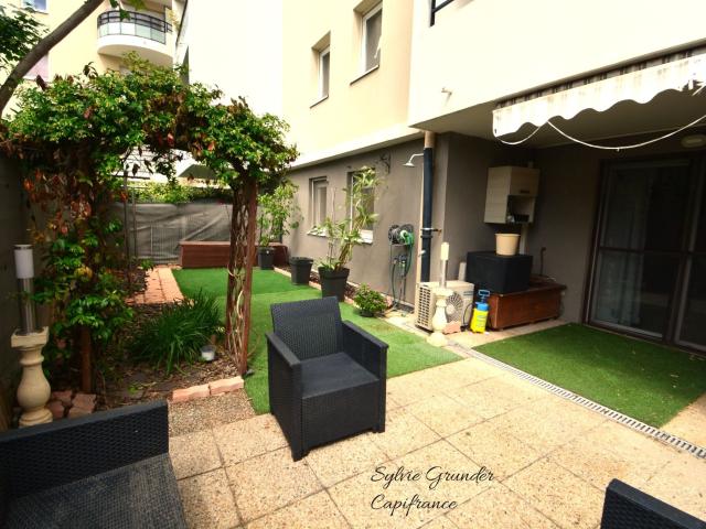 Rare !Appartement à louer T3 pièces MIRAMAS 13 rez de jardin avec terrasse jardin, 1065 charges comprises