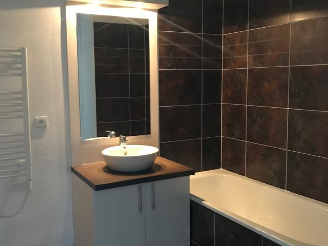 Appartement 3 pièces, 57 m² à louer à Montélimar 26200