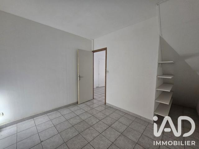 Appartement 3 pièces, 57 m² à louer à Saint Julien de Peyrolas 30760