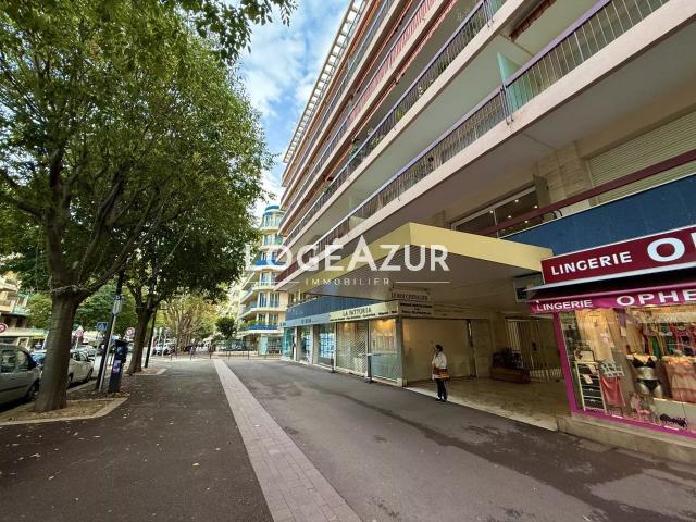 Appartement 3 pièces, 54 m² à louer à Antibes 06600
