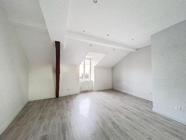 Appartement 3 pièces, 54 m² à louer à Mâcon 71000