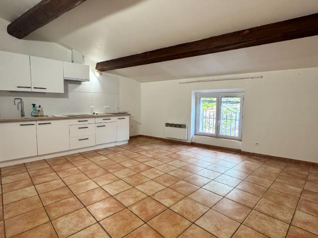 Appartement 3 pièces, 55 m² à louer à Garéoult 83136