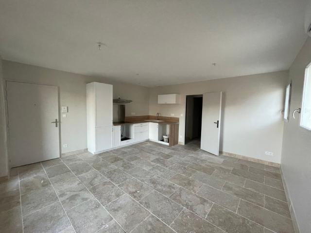 Appartement 3 pièces, 55 m² à louer à Pernes les Fontaines 84210
