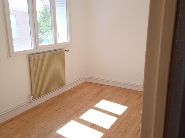 Location appartement 3 pièces 56 m² à Saint Étienne 42100