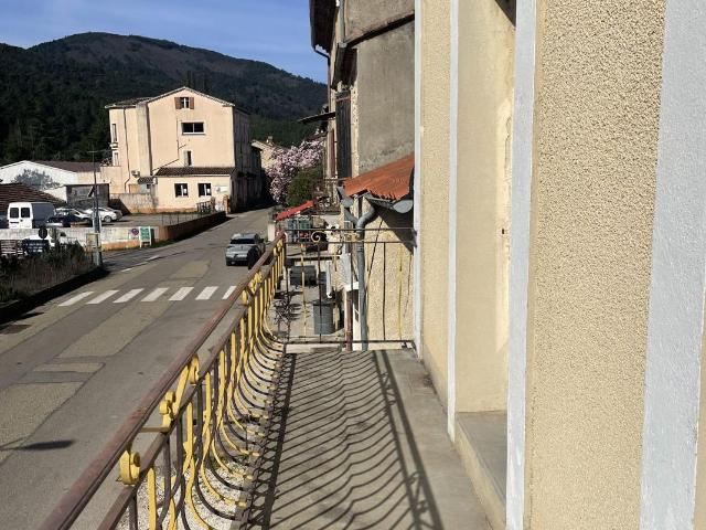 Appartement 3 pièces, 56 m² à louer à Saint Florent sur Auzonnet 30960