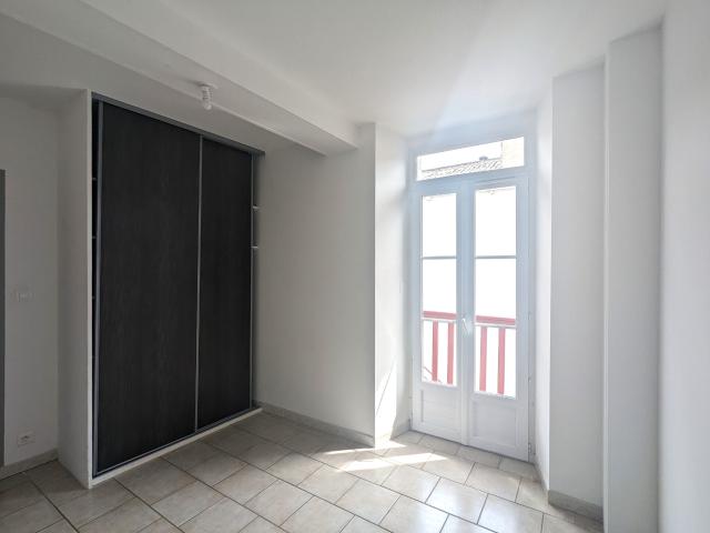 Appartement 3 pièces, 56 m² à louer à Saint Palais 64120