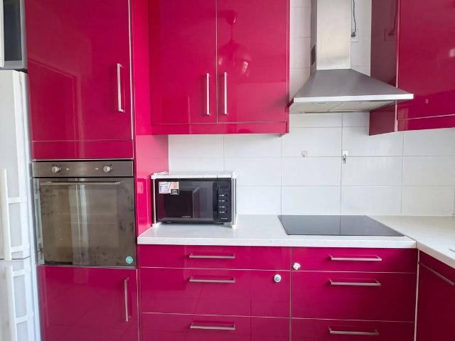Appartement 3 pièces 56 m² traversant avec balcon et cave