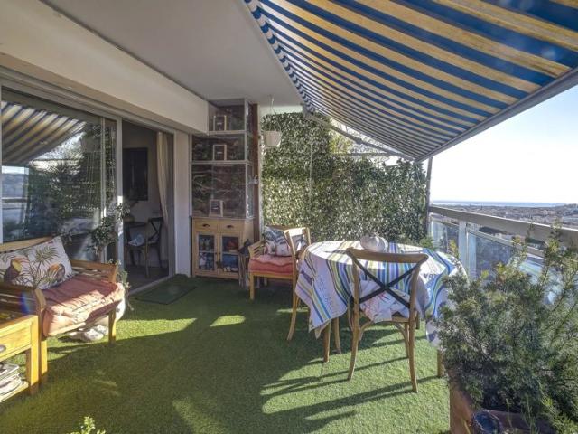 Appartement 3 pièces 56m2 et véranda de 13m2 NICE CHAMBRUN