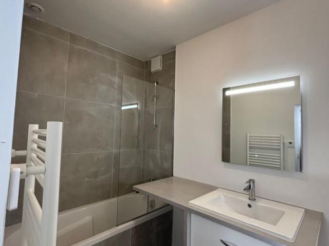 Appartement 3 pièces, 58 m² à louer à Nîmes 30000