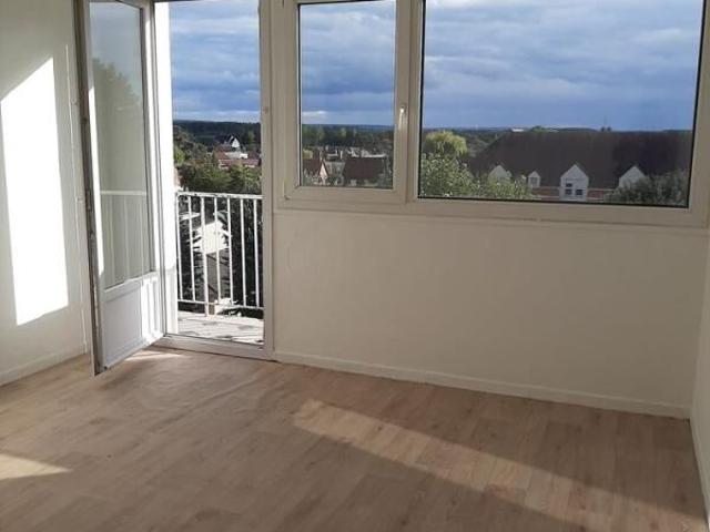 Appartement 3 pièces, 58 m² à louer à Noyon 60400