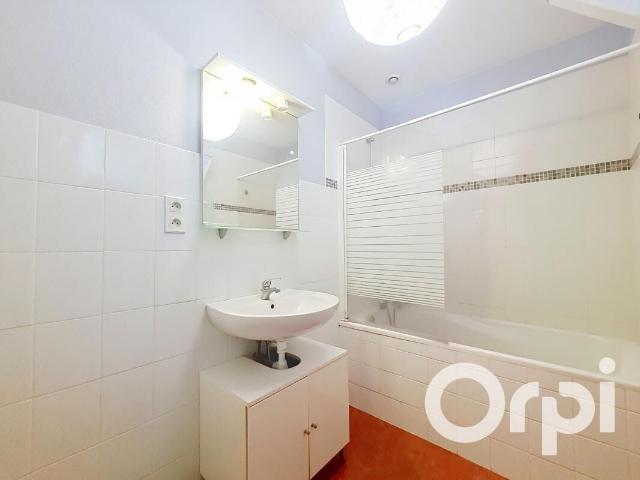 Appartement 3 pièces, 58 m² à louer à Saint Flour 15100