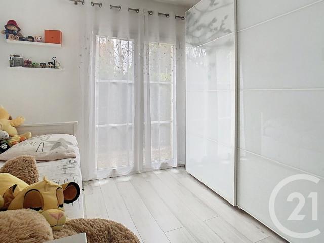Location appartement 3 pièces 59 m² à Thiais 94320