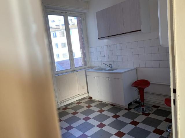 Appartement 3 pièces, 59 m² à louer à Aurillac 15000