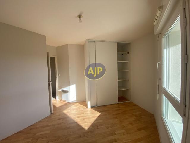Appartement 3 pièces, 59 m² à louer à Pontivy 56300