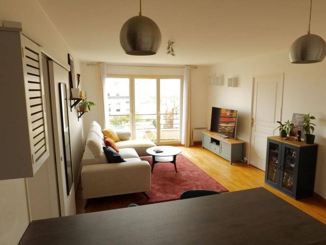 Appartement 3 pièces, 59m², 1600CC, étage 4/5 + parking