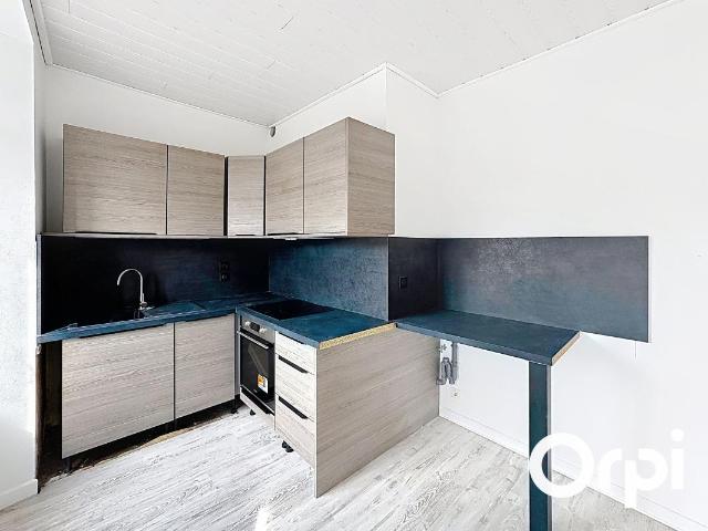 Appartement 3 pièces, 63 m² à louer à Neuvéglise sur Truyère 15260