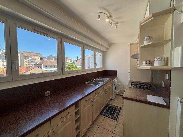 Appartement 3 pièces, 63 m² à louer à Pau 64000