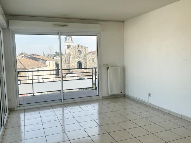 Appartement T3 avec terrasse et garage