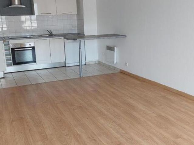 Appartement 3 pièces 63m2 REIMS 780 euros