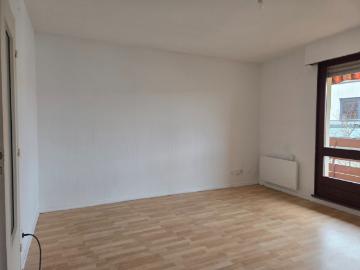 Appartement 3 pièces 60 m2 2 balcons Traversant exposé