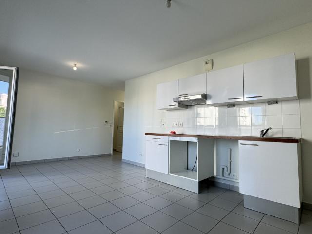 Appartement 3 pièces, 60 m² à louer à Vénissieux 69200