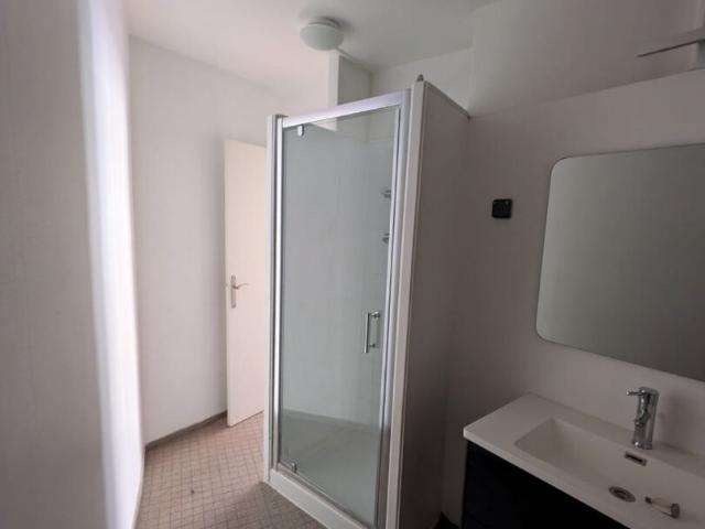 Appartement 3 pièces, 60 m² à louer à Cluses 74300