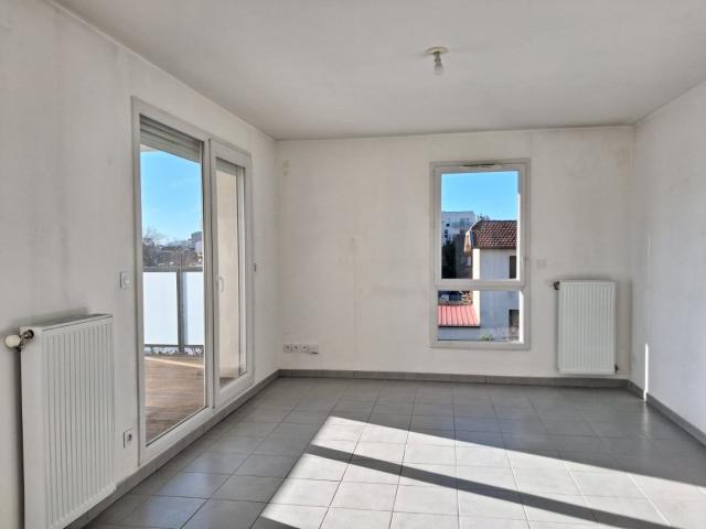 Appartement 3 pièces, 60 m² à louer à Décines Charpieu 69150
