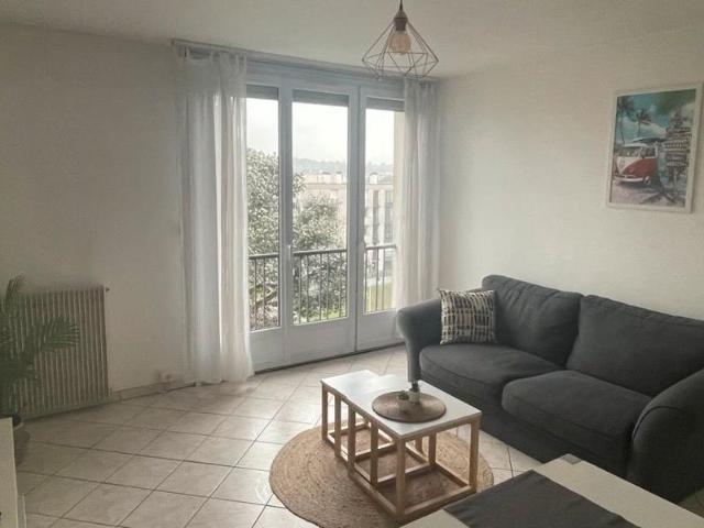 Appartement 3 pièces, 60 m² à louer à Pessac 33600
