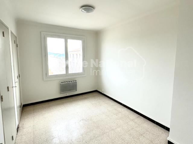 Appartement 3 pièces 61.80 m2 LE LUC,Le luc 83340