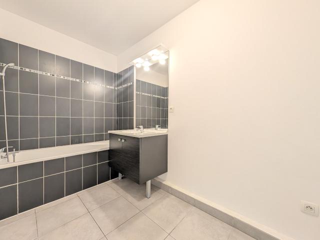 Appartement 3 pièces, 61 m² à louer à Marseille 10 13010